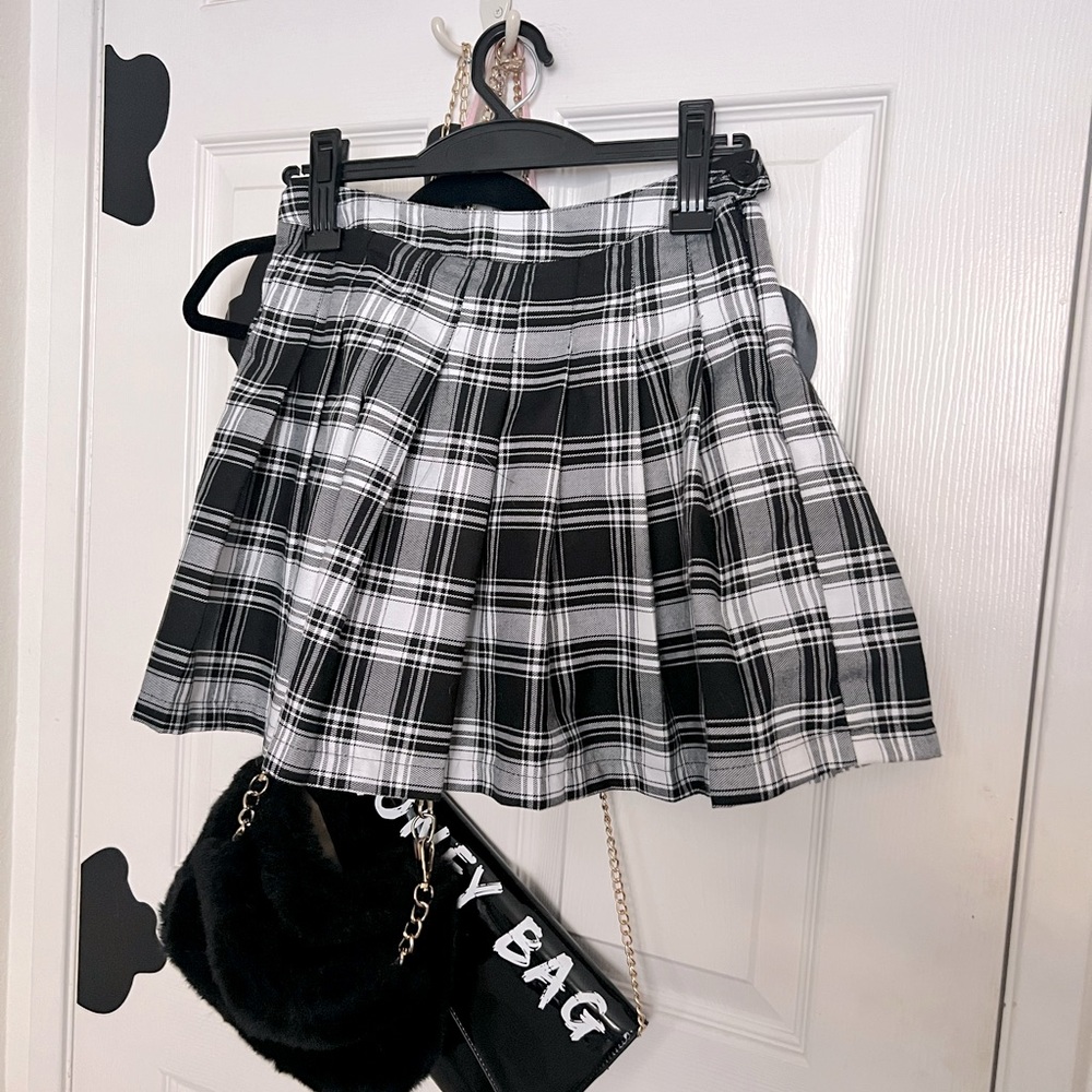 🎃black and white plaid forever 21 skirt, never worn